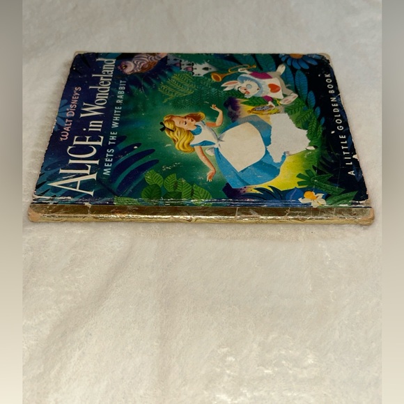 A Little Golden Book - Alice In Wonderland Meets The White Rabbit 1951 - Picture 16 of 16